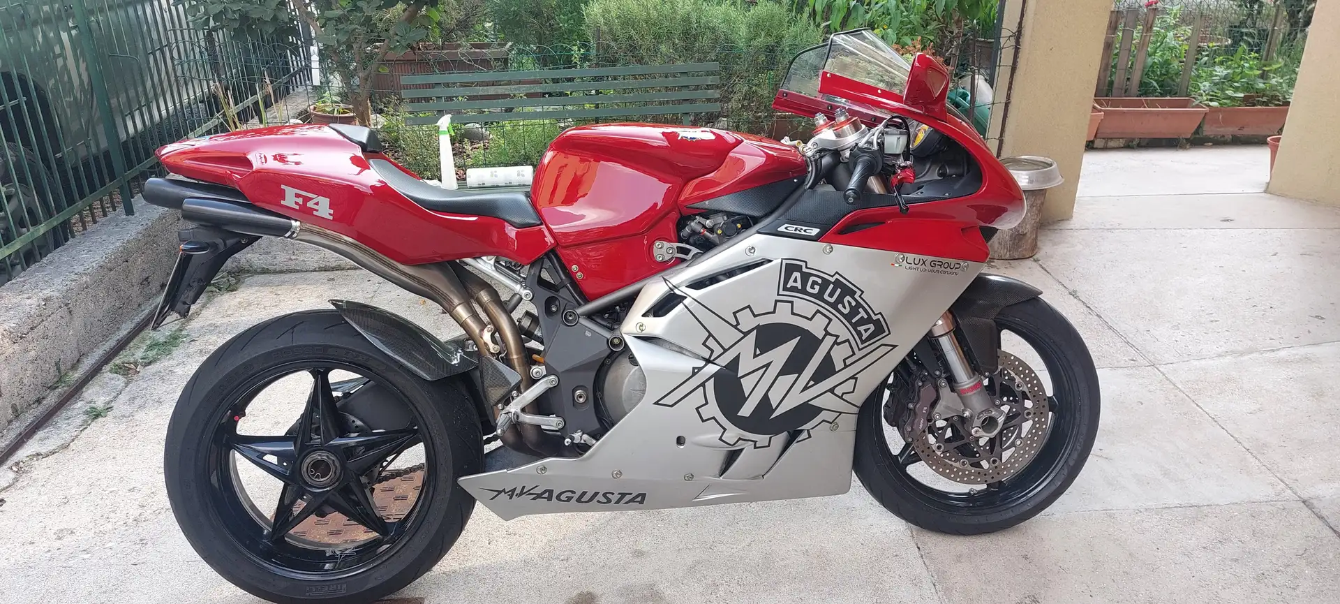 MV Agusta F4 750 Prima Serie Rot - 1