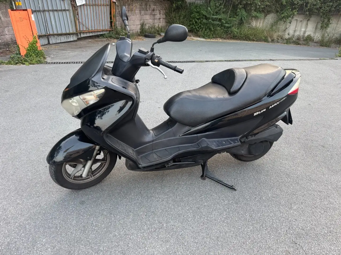 Suzuki Burgman 200 Black - 1