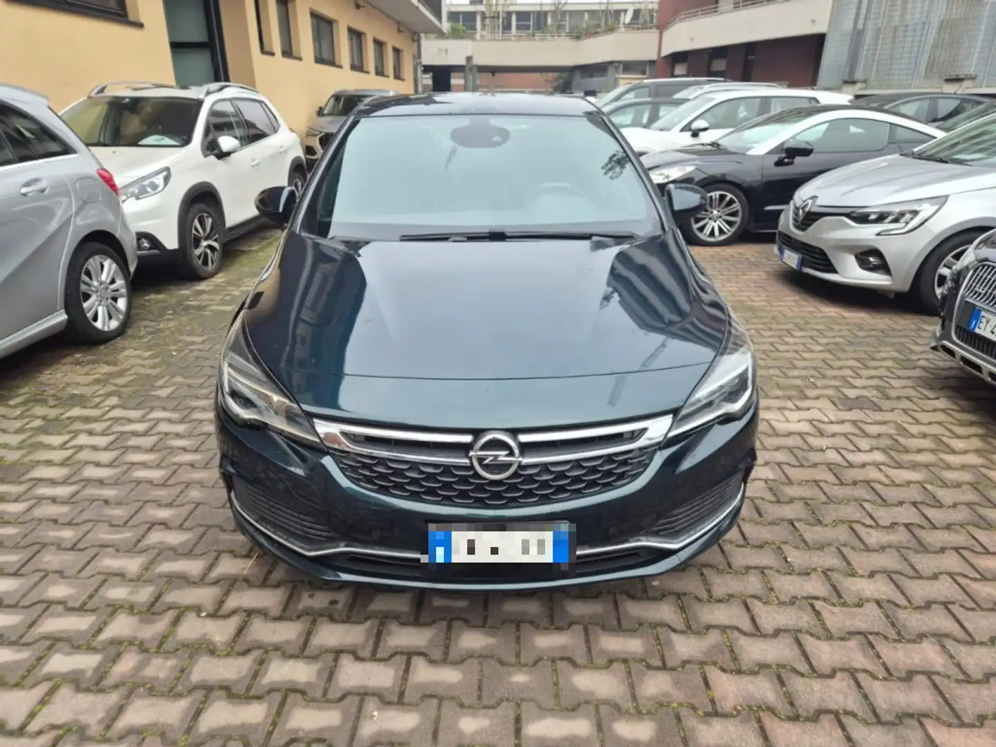 Opel Astra 1.6 BiTurbo CDTi Start&Stop 5 porte OPC Line Grün - 2