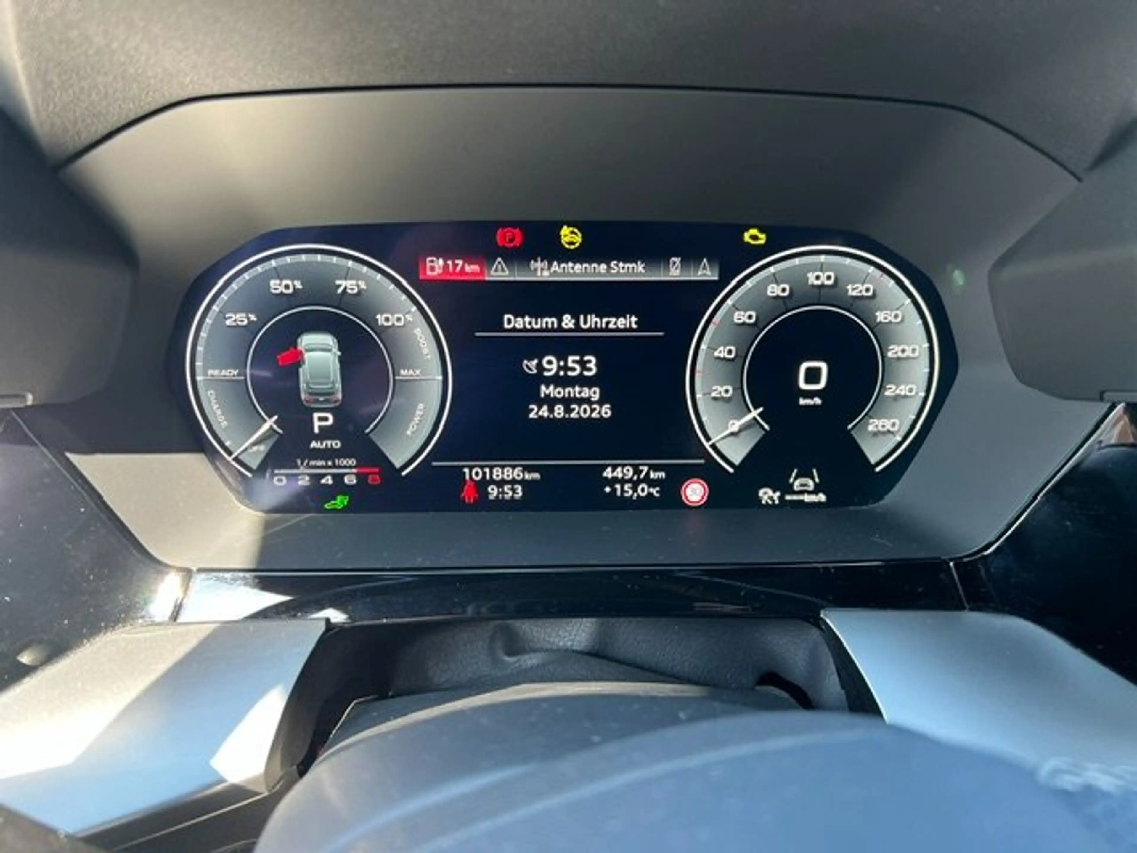 Audi A3 40 TFSI e S line — photo 13