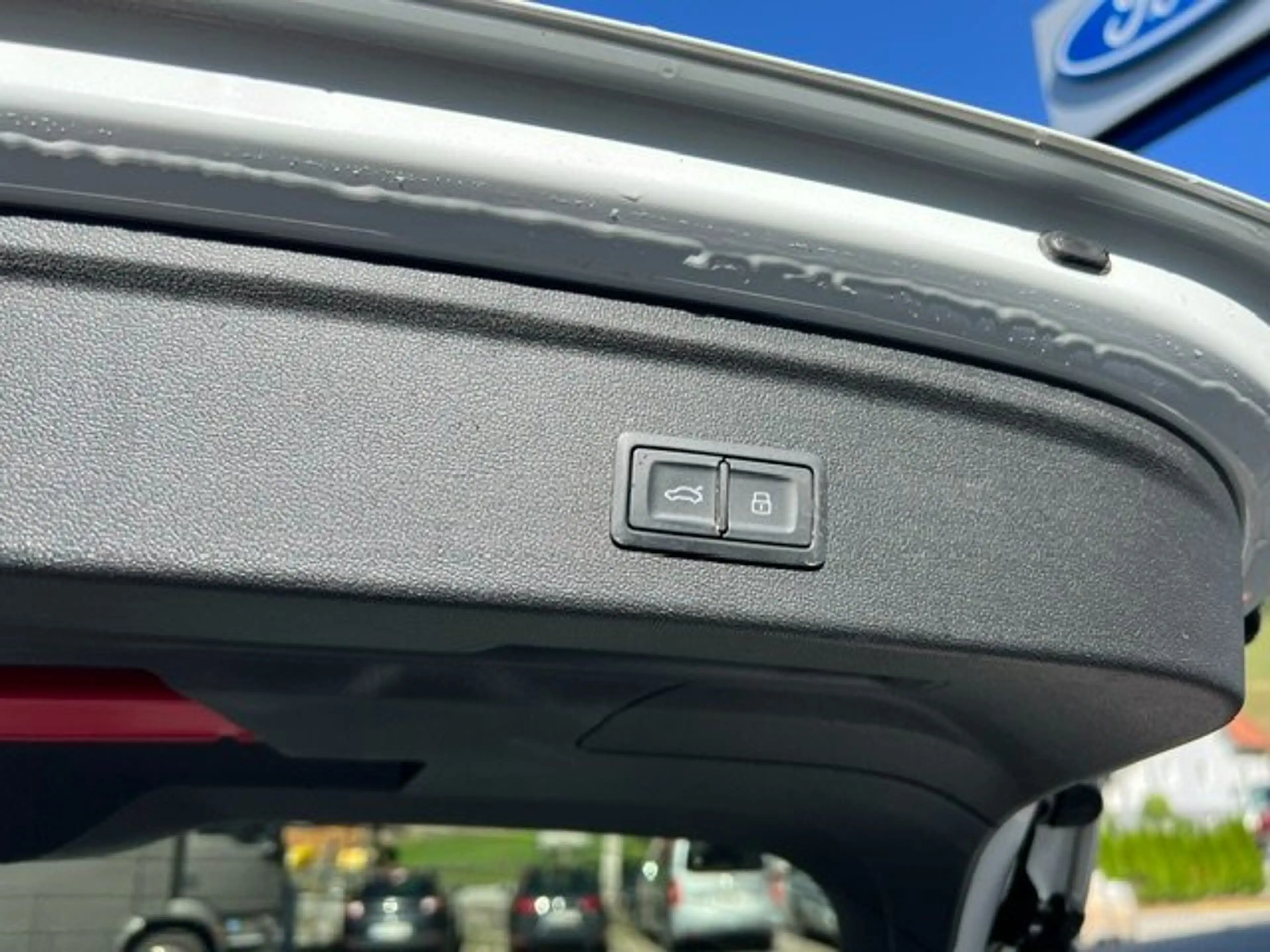 Audi A3 40 TFSI e S line — photo 7