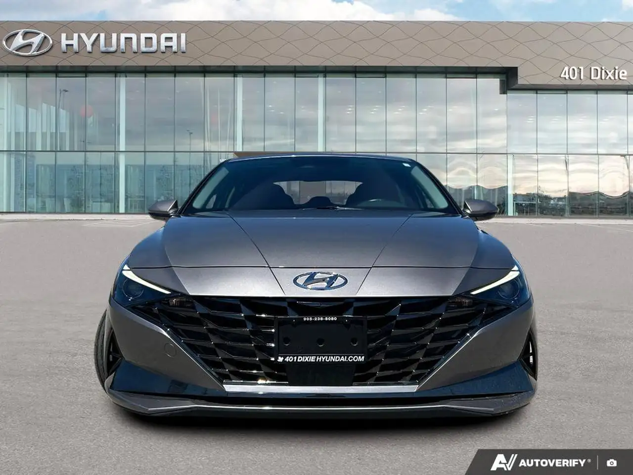 Hyundai ELANTRA снимка Hyundai ELANTRA