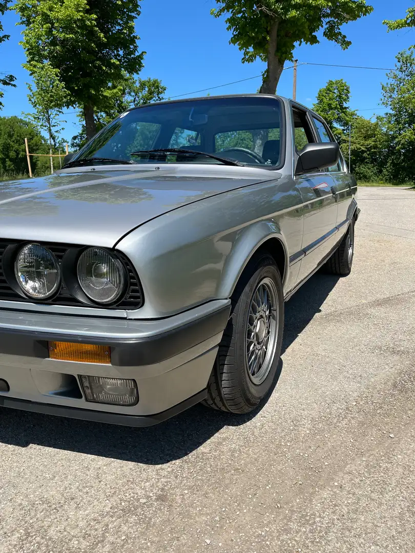 BMW 325 325i Bleu - 1