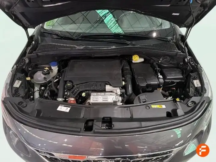 Peugeot 2008 1.2 Pure Tech S&S Allure (2017) 2019, foto 20