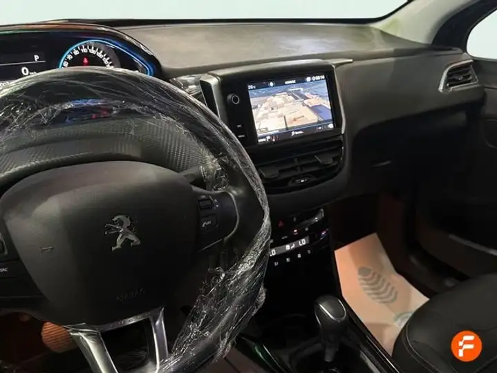 Peugeot 2008 1.2 Pure Tech S&S Allure (2017) 2019, foto 15