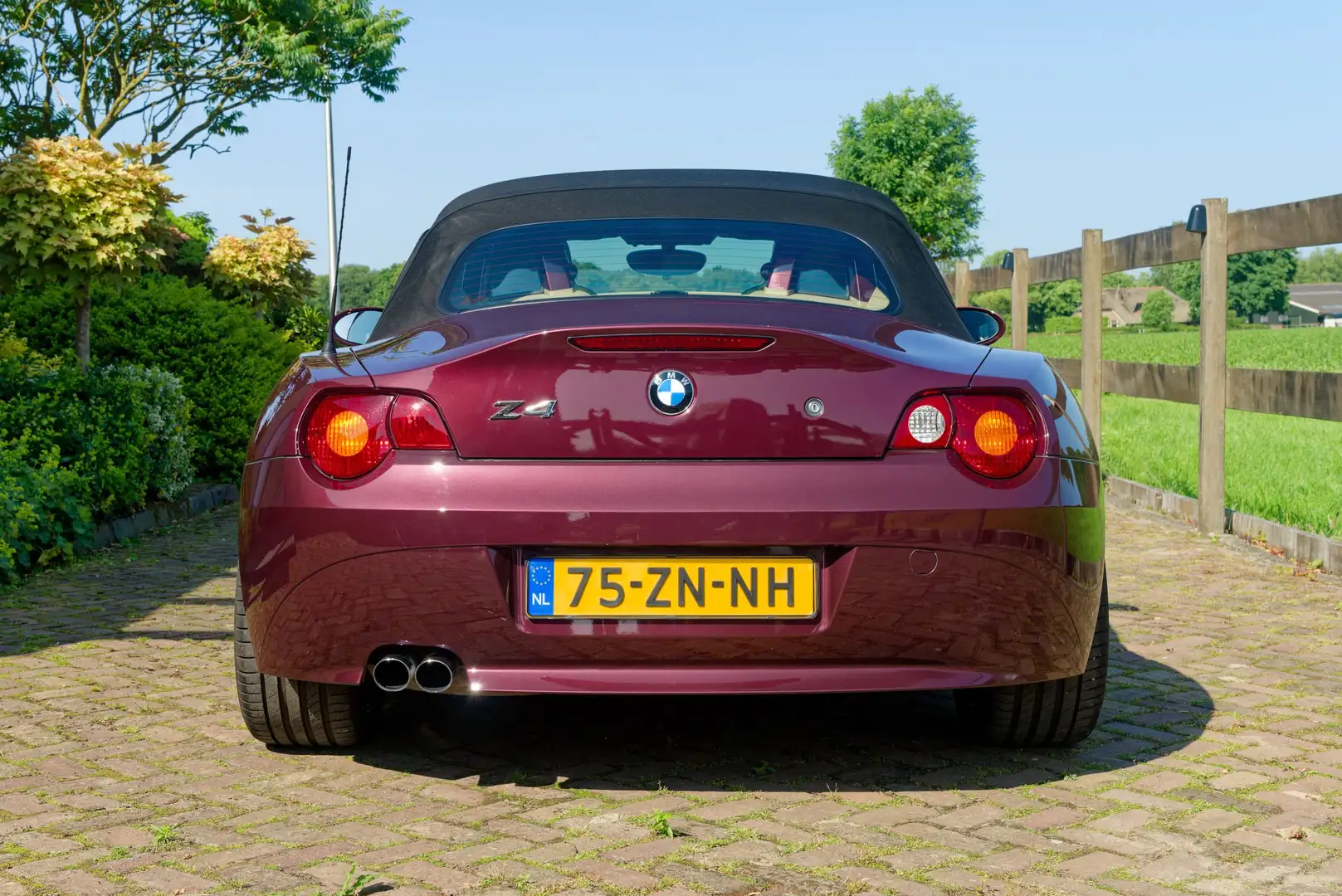 BMW Z4 3.0i, stoelverwarming, airco, navi, sportonderstel Rood - 2