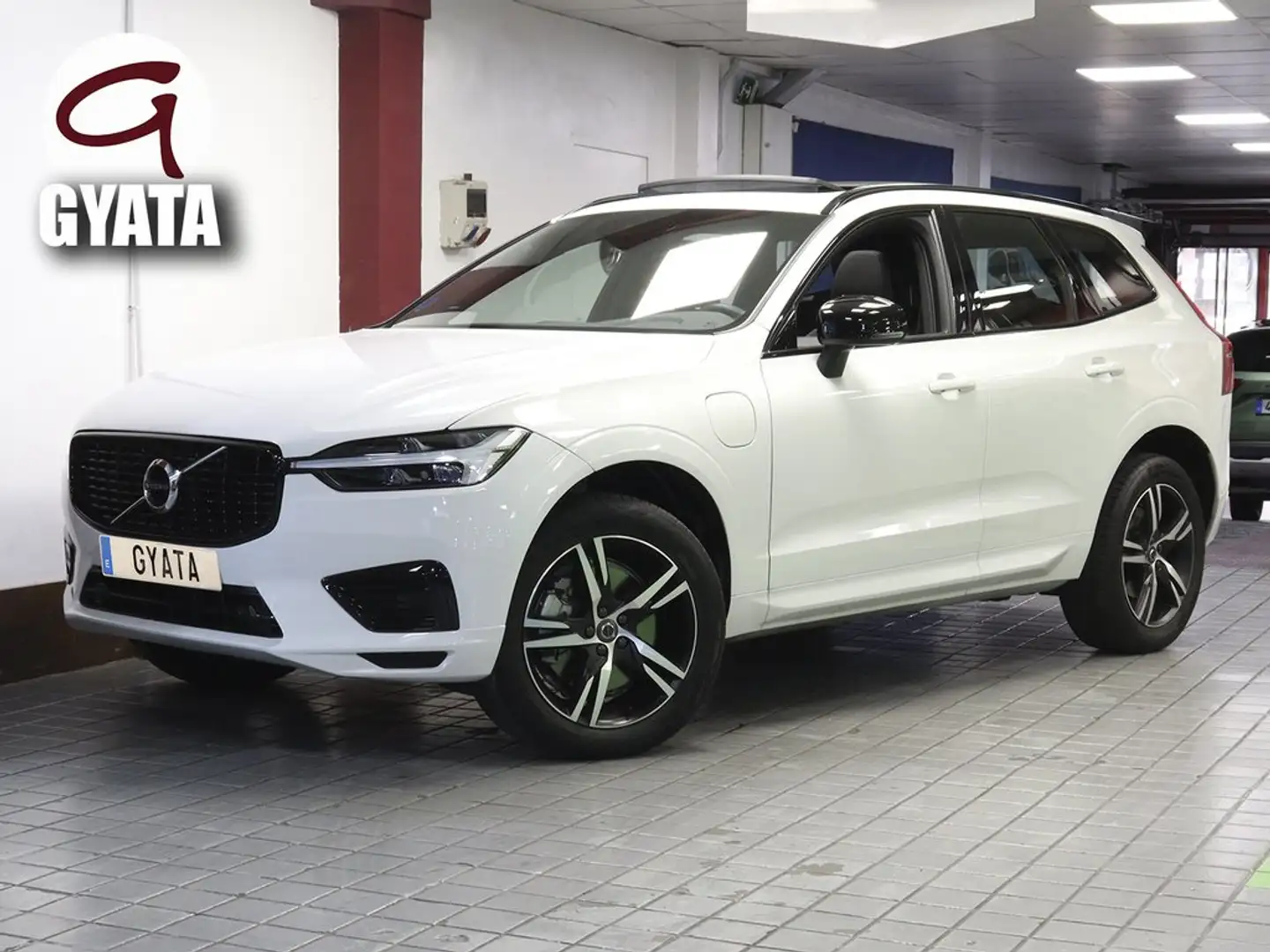 Volvo XC60 T6 Twin Recharge R-Design Blanco - 2