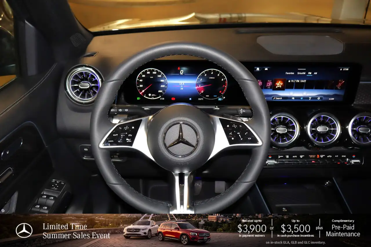 Mercedes-Benz GLB снимка Mercedes-Benz GLB