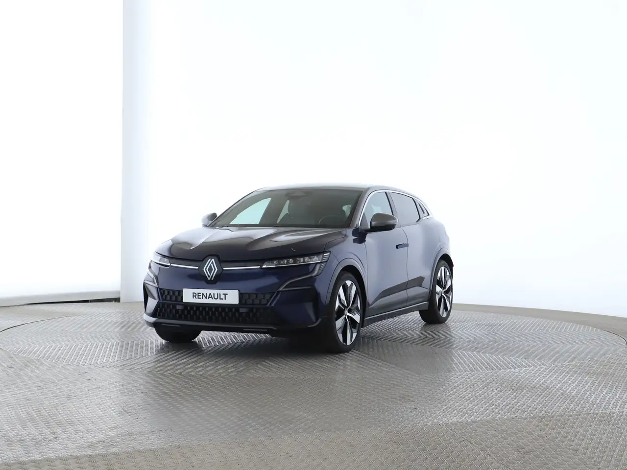 Renault Megane E-Tech TECHNO EV60 220hp optimum charge — photo 1 of 19