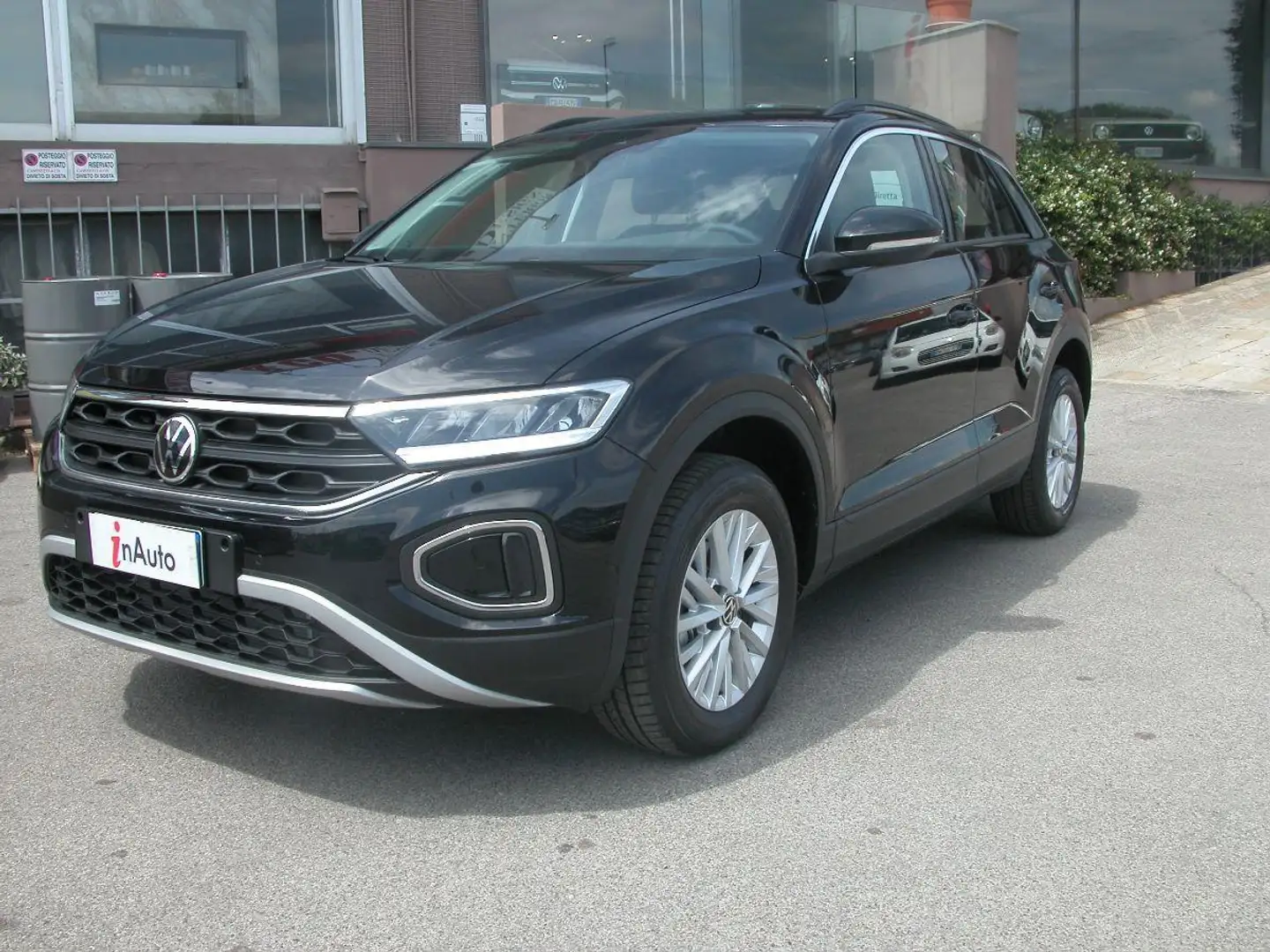 Volkswagen T-Roc VOLKSWAGEN -  - 1.5 TSI ACT DSG Life KM ZERO Nero - 2
