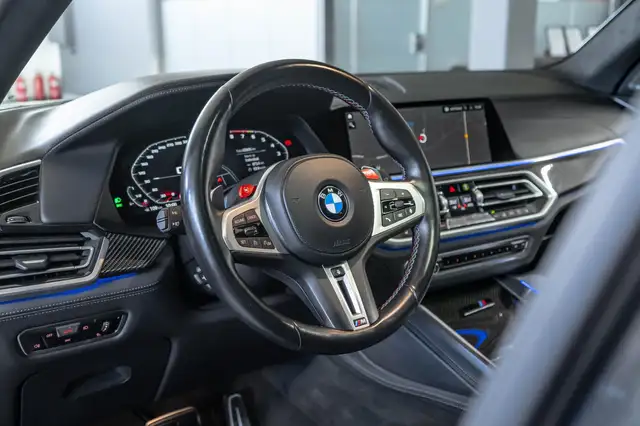 BMW X5 M view 16