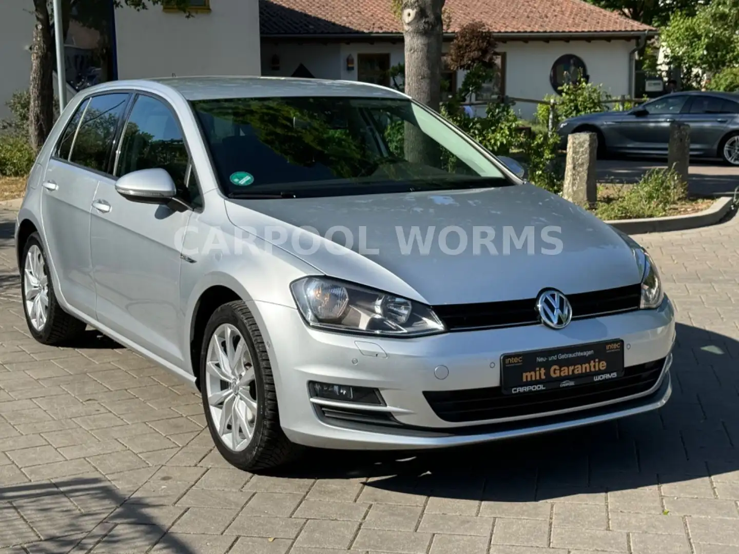 Volkswagen Golf VII Lim Cup 2.0TDI BMT NAVI+PDC+SHZ+ALU+MFL Zilver - 2
