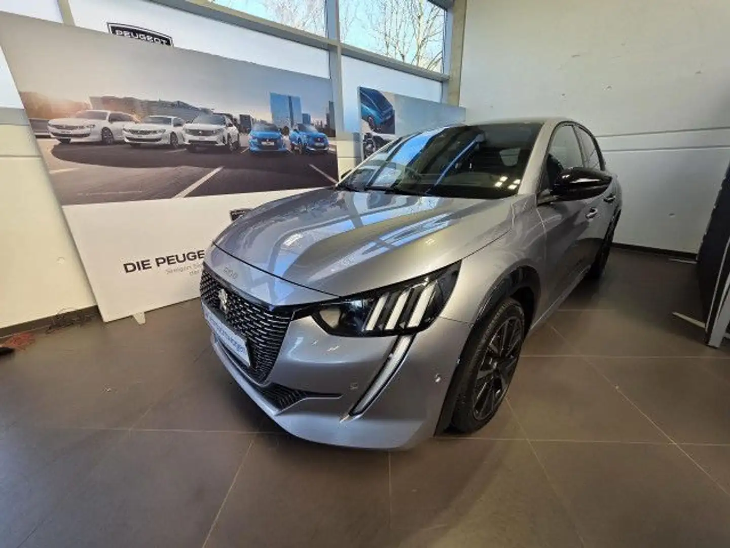 Peugeot 208 GT PureTech 100 / R-Kamera / Navi / Bluetooth Plateado - 1