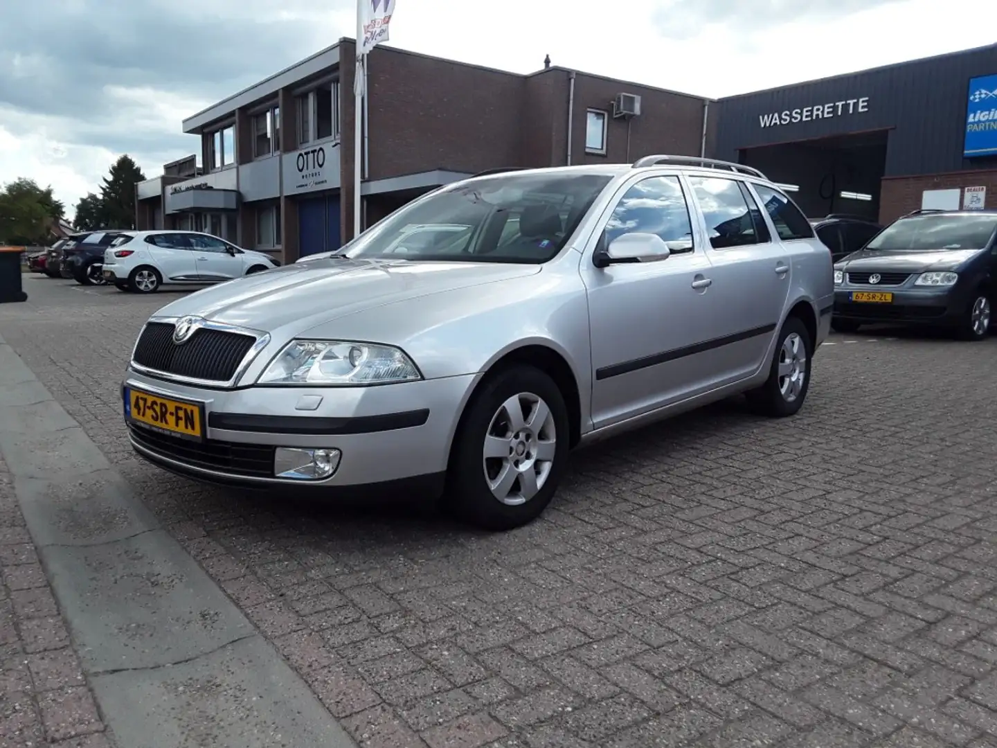 Skoda Octavia 1.6 AMBIENTE STATION / AIRCO / TREKHAAK Gris - 2