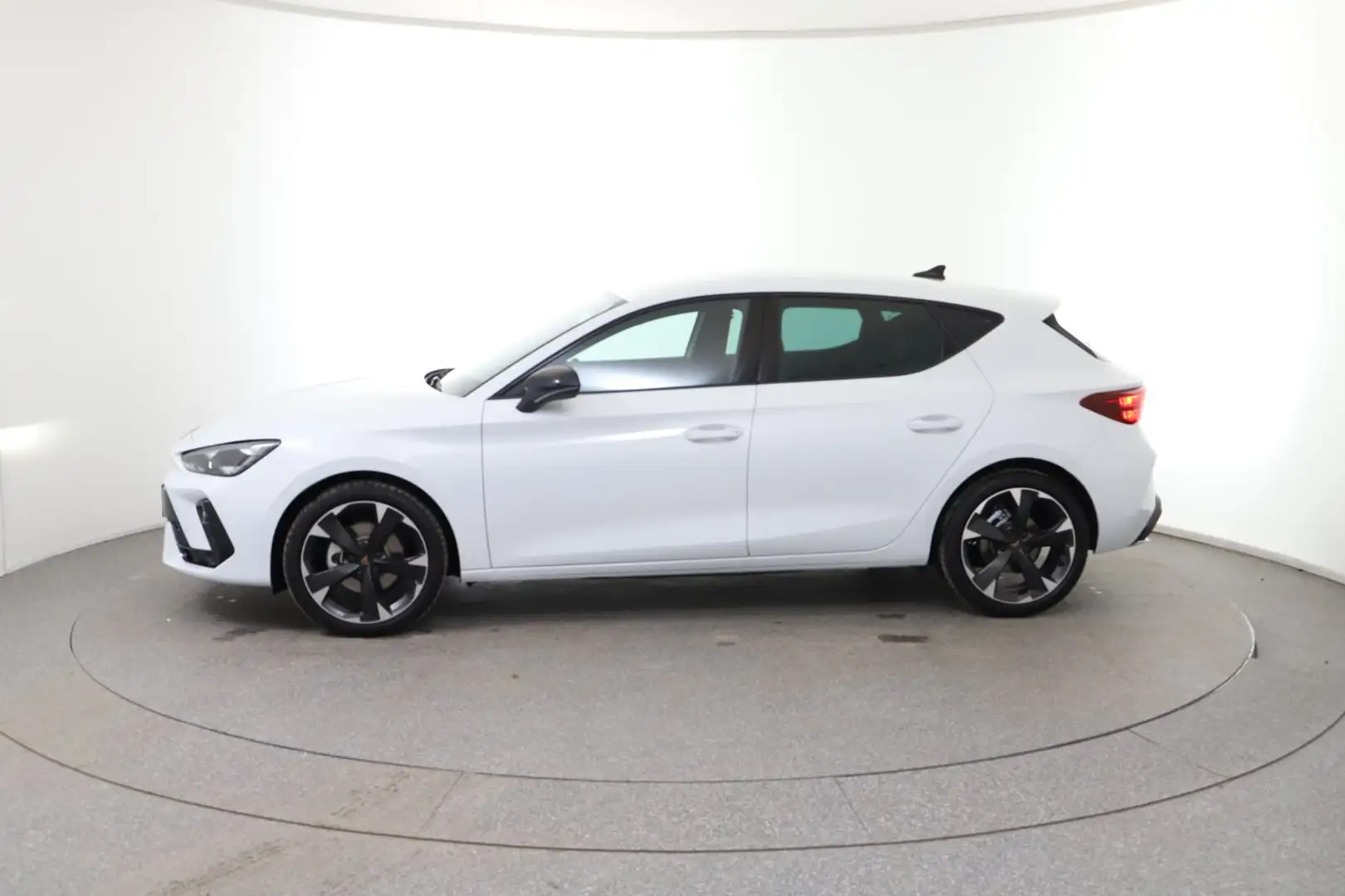 CUPRA Leon 1.5 TSI ACT Weiß - 2