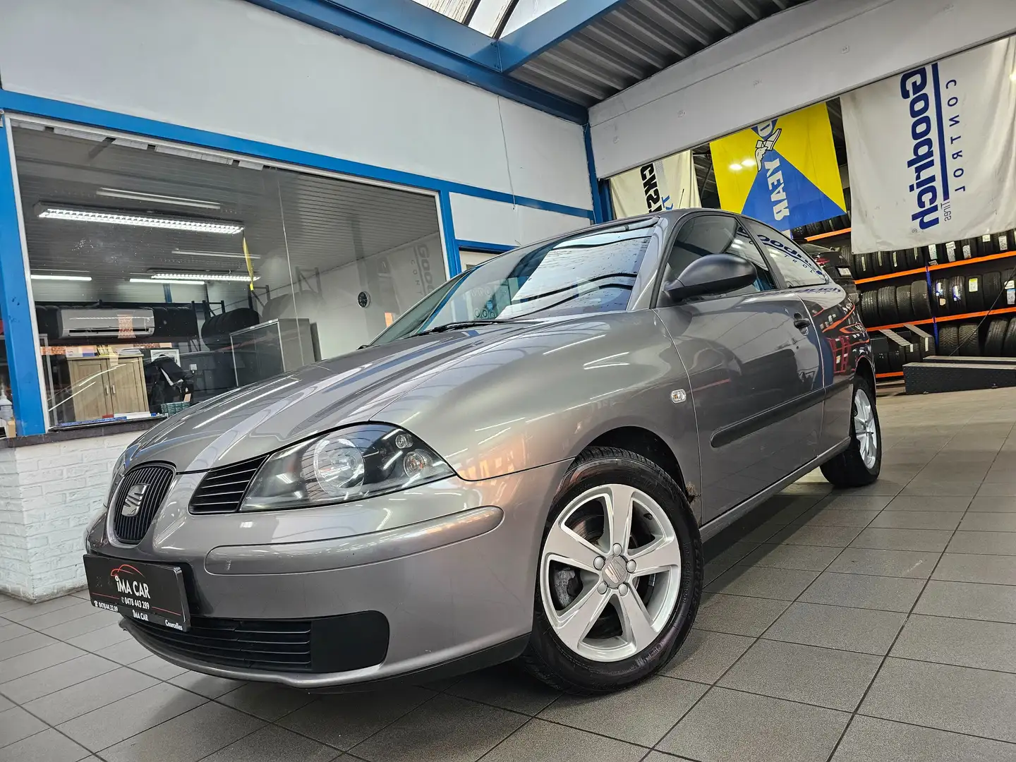 SEAT Ibiza Ibiza 1.2i 12v Comfort Gris - 1