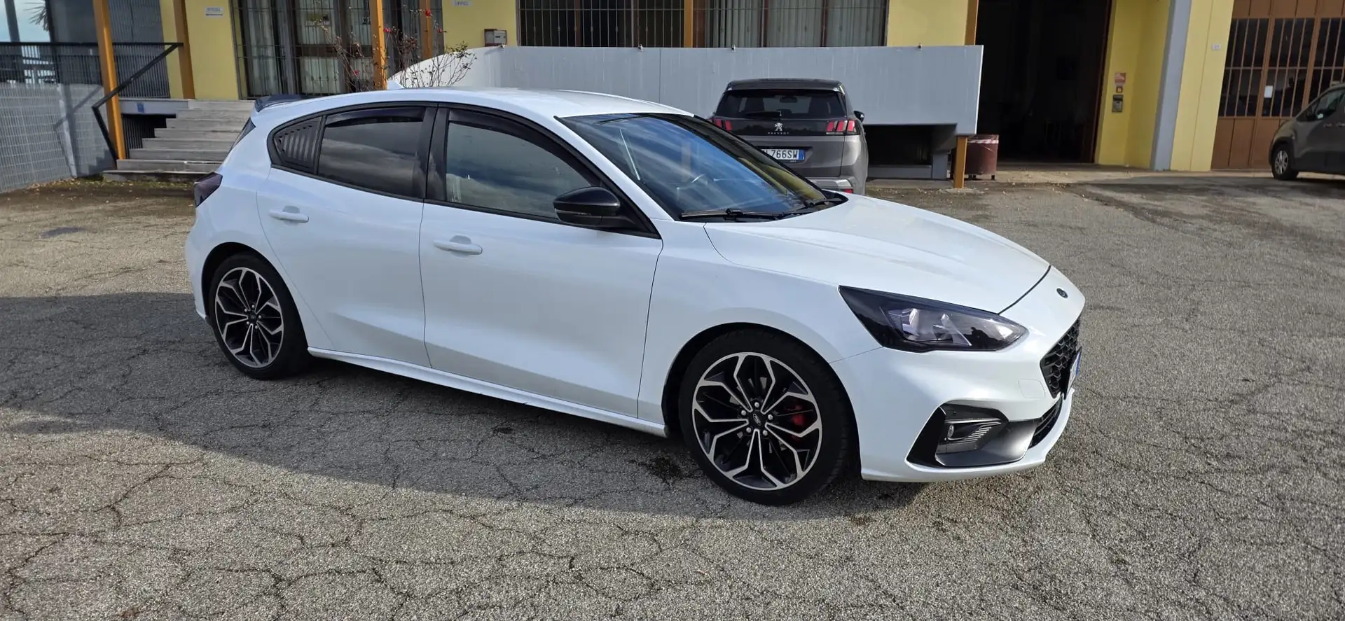 Ford Focus Focus  1.5 ecoblue ST-Line  VALUTO PERMUTA Blanco - 2