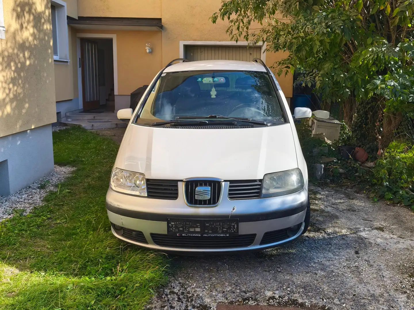 SEAT Alhambra Alhambra 1,9 Luxus TDi Aut. Weiß - 2