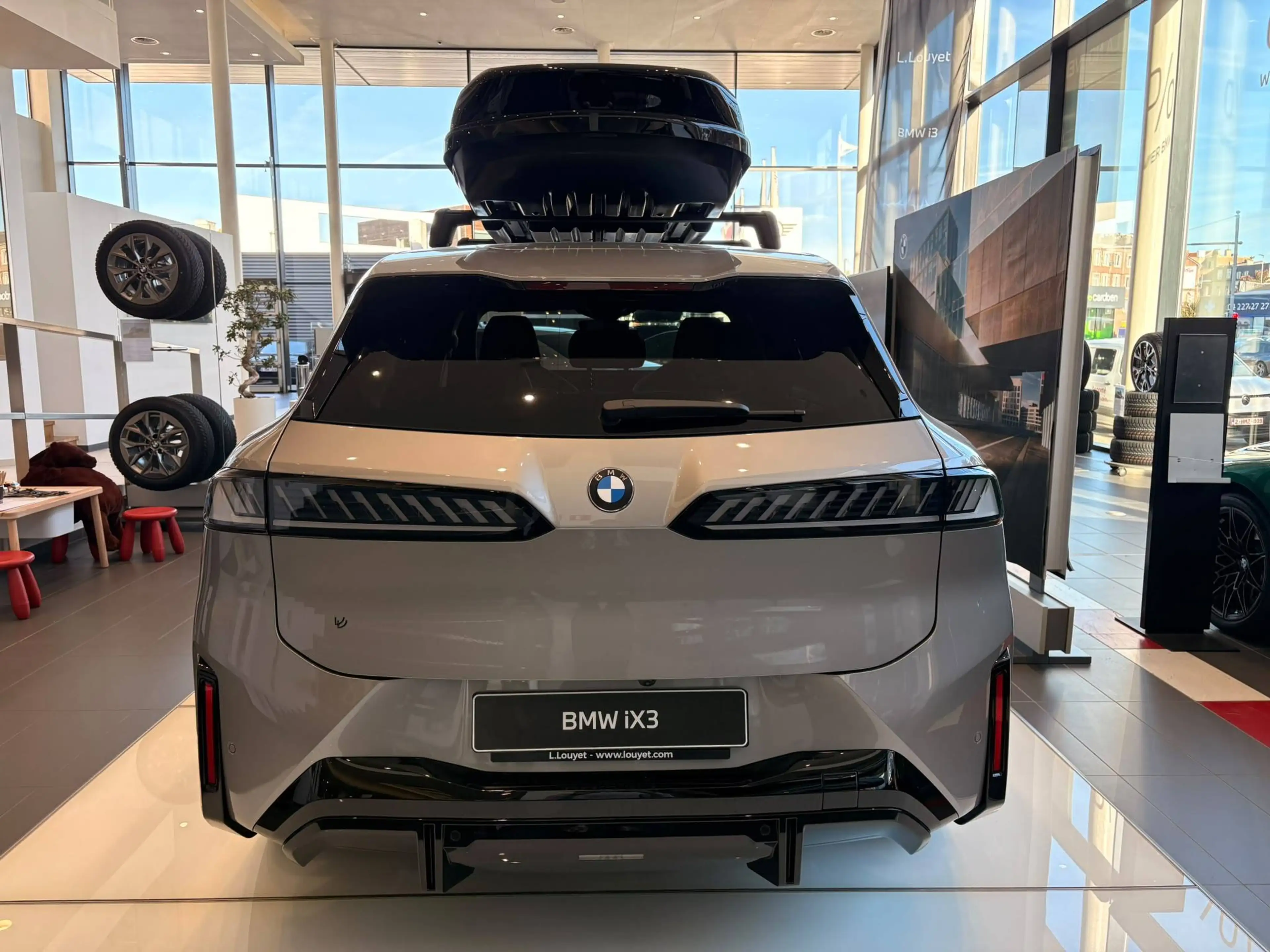 BMW iX3 iX3 113.4 kWh 50 xDrive — photo 4