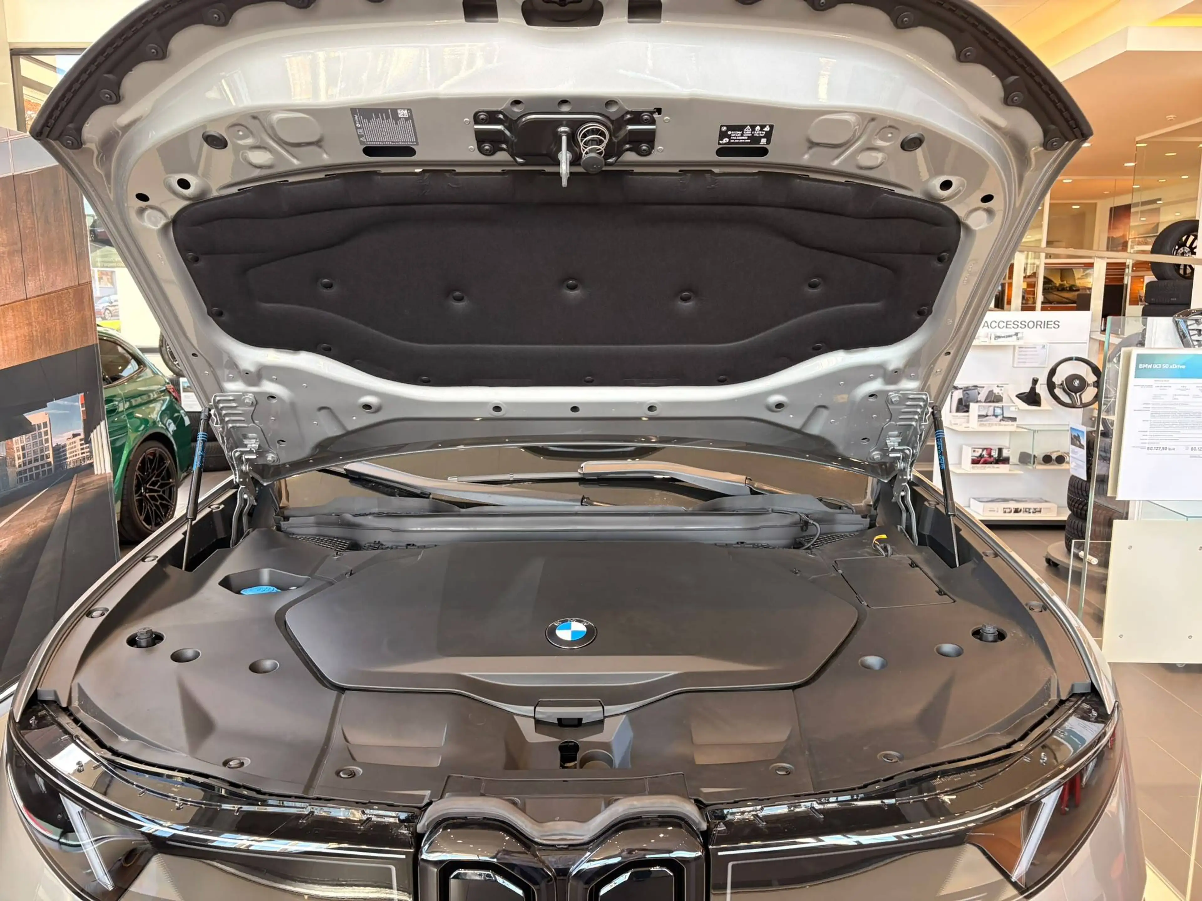 BMW iX3 iX3 113.4 kWh 50 xDrive — photo 14