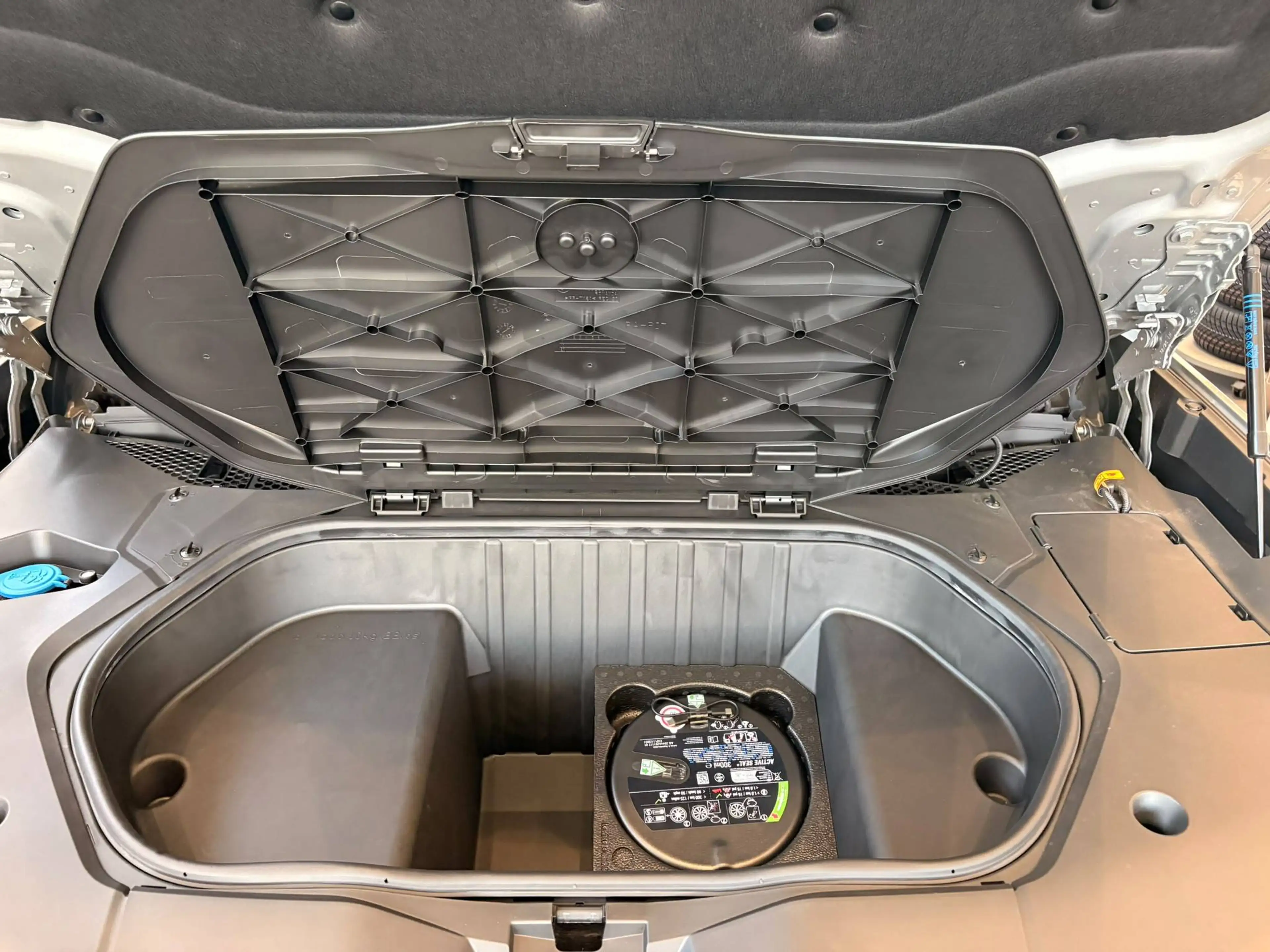 BMW iX3 iX3 113.4 kWh 50 xDrive — photo 15