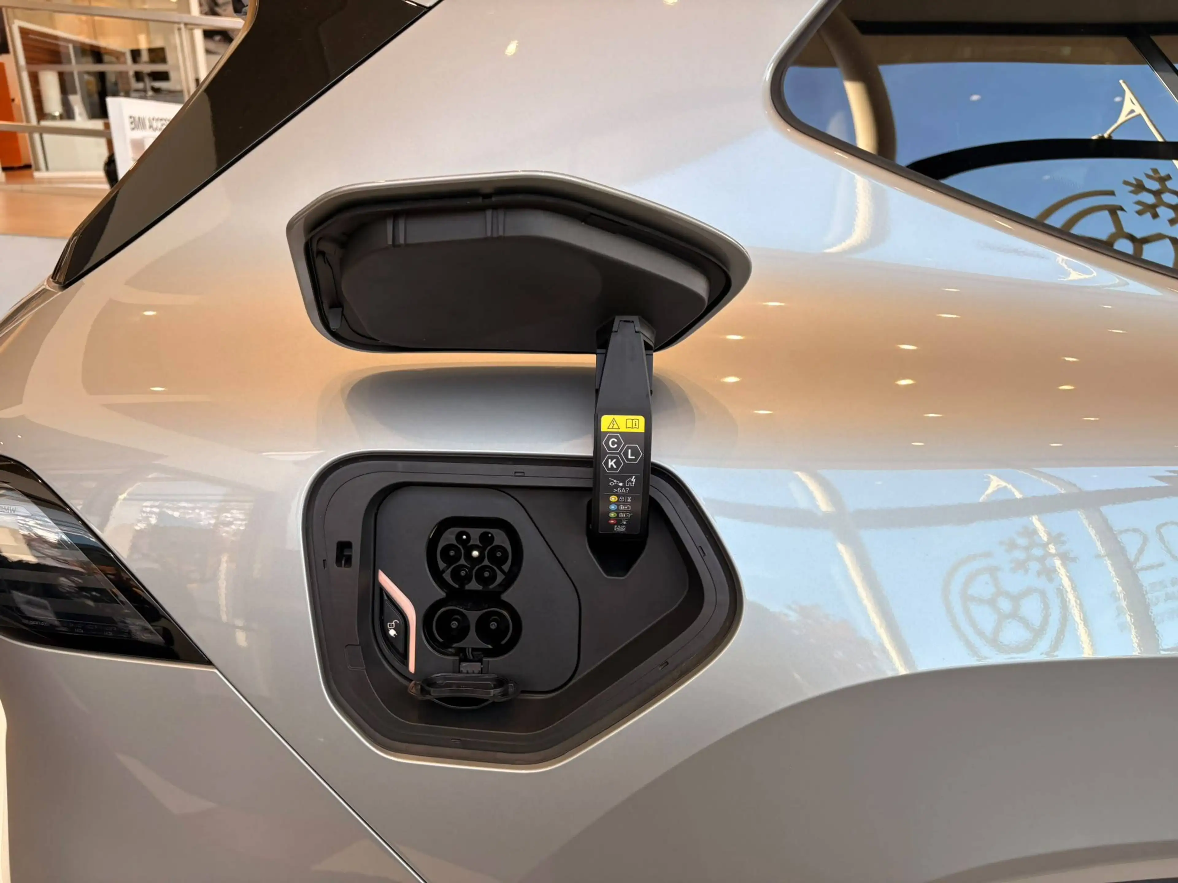 BMW iX3 iX3 113.4 kWh 50 xDrive — photo 13