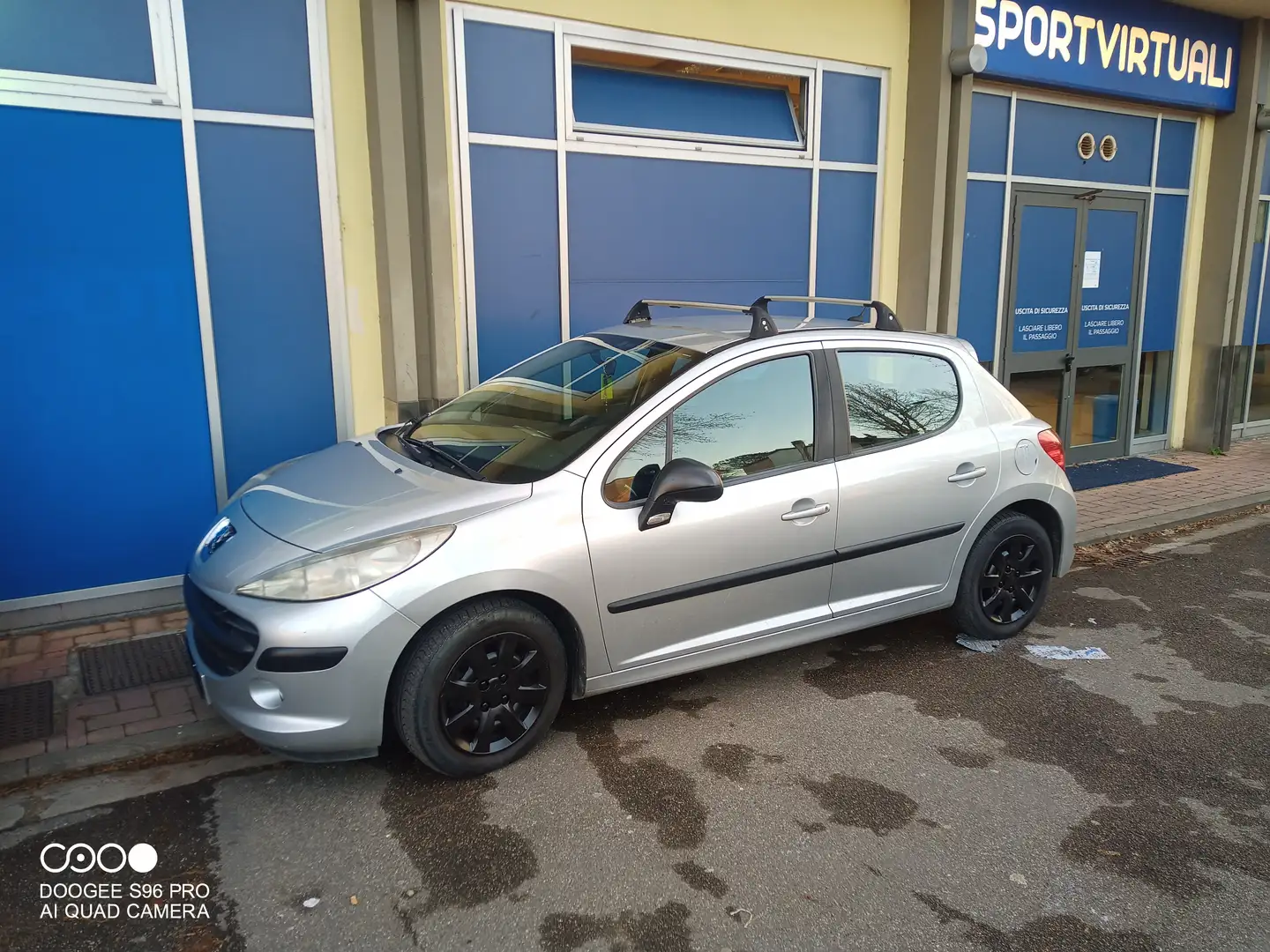 Peugeot 207 207 5p 1.4 hdi X-Line Argento - 2