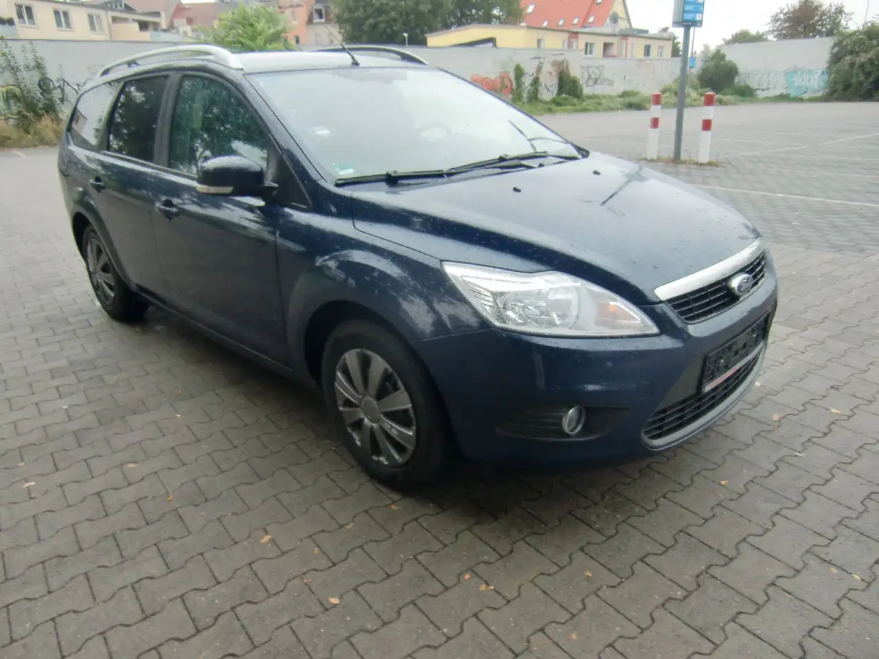 Ford Focus Focus Turnier Turnier 1.6 16V Viva I Rentner,41tkm,TÜV 12/27, AHK — photo 1 of 15