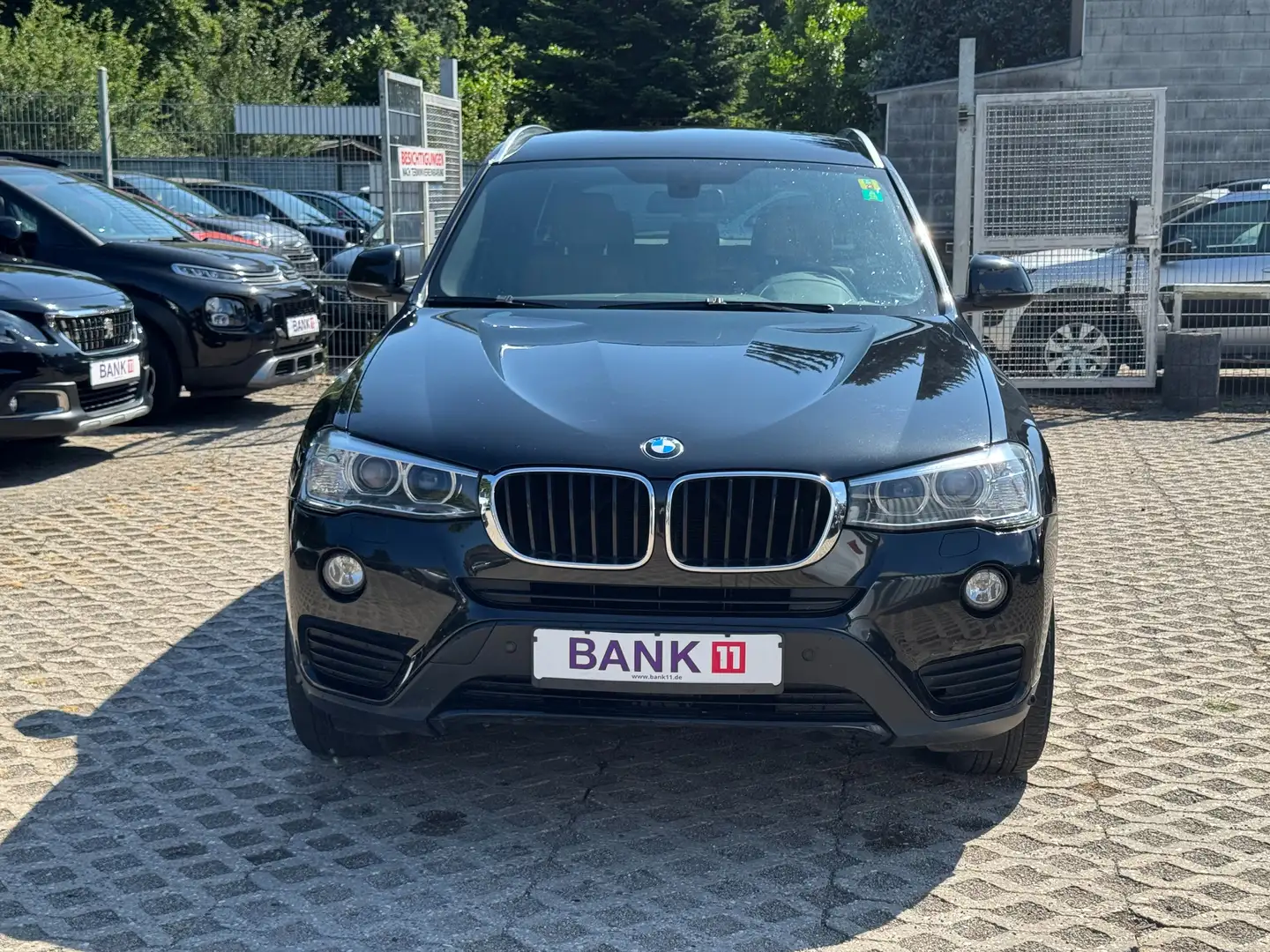 BMW X3 X3 sDrive*Advantage*NAVI*LEDER*SITZHEIZUNG* Zwart - 2