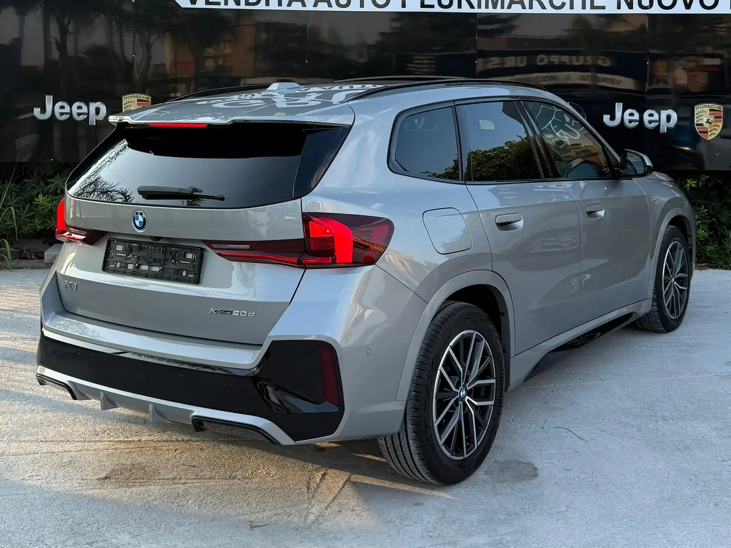 BMW X1 xdrive20d MSport auto Gris - 2