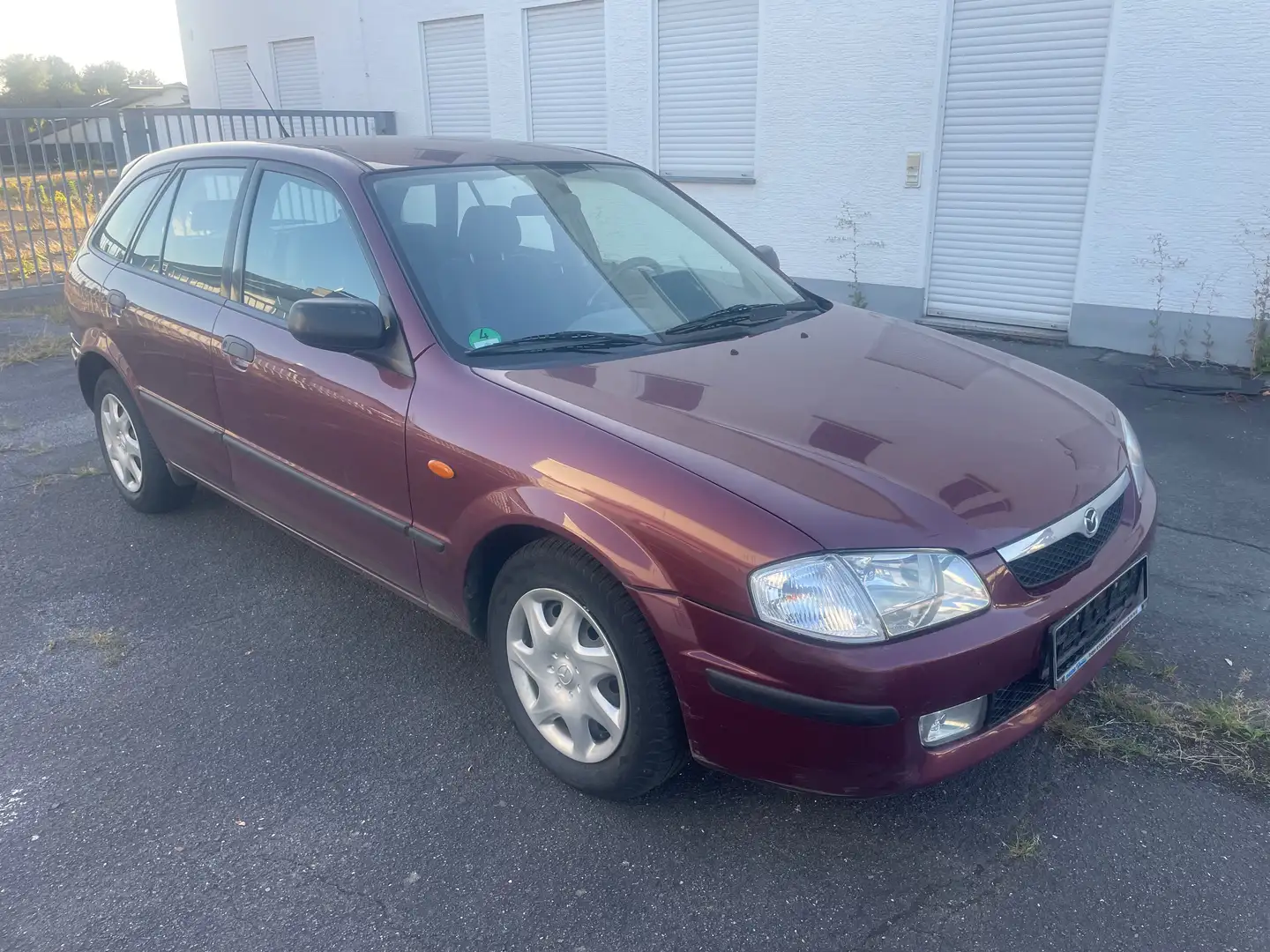 Mazda 323 323 F 1.5 Exclusive*Klima*Tüv 7/2028* Rot - 1