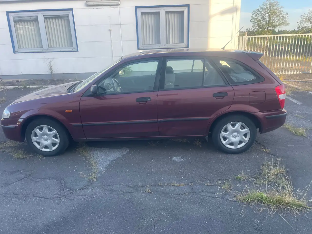 Mazda 323 F 1.5 Exclusive*Klima*Tüv 7/2028*, foto 4