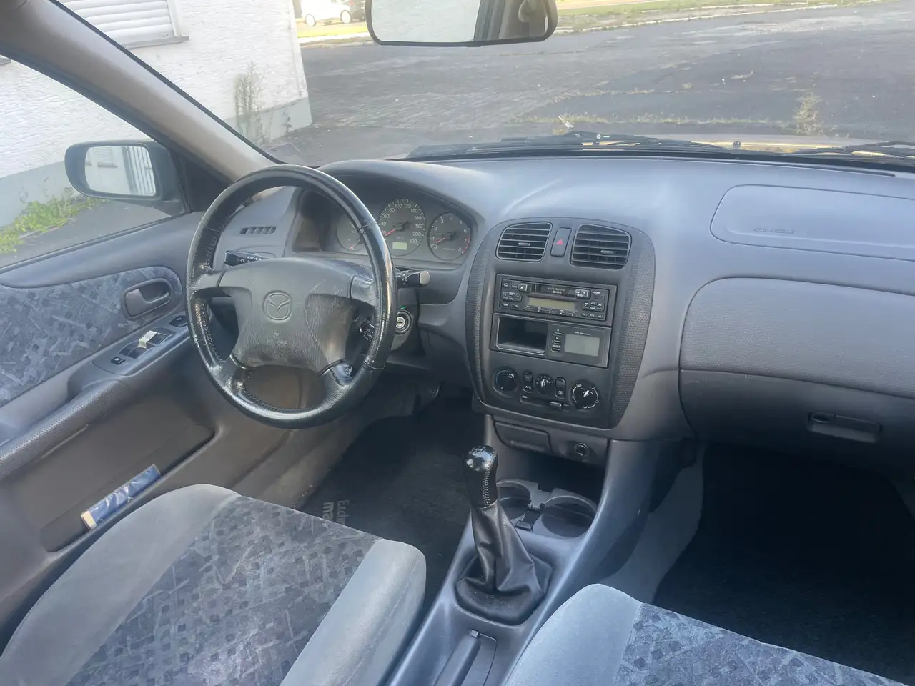 Mazda 323 F 1.5 Exclusive*Klima*Tüv 7/2028*, foto 11