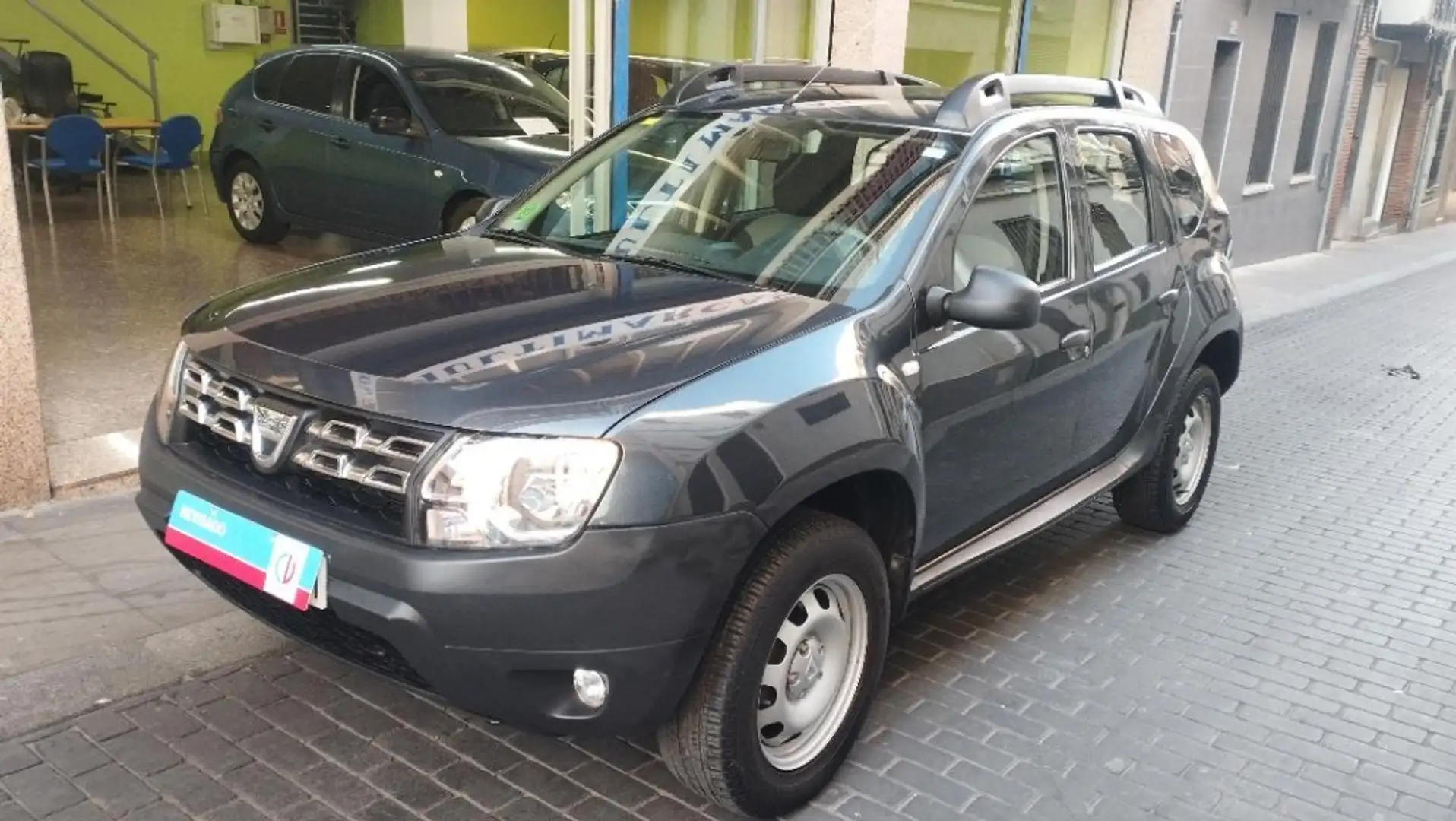Dacia Duster 1.2 TCE Ambiance 4x4 125 Gris - 1