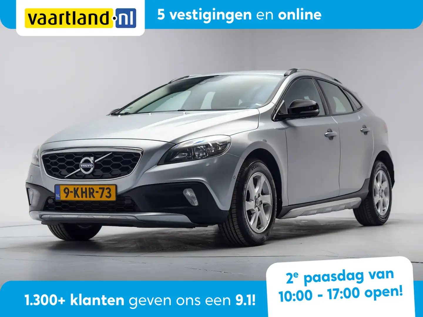 Volvo V40 Cross Country T4 179pk Momentum [ Camera Trekhaak Navigatie ] Grau - 1