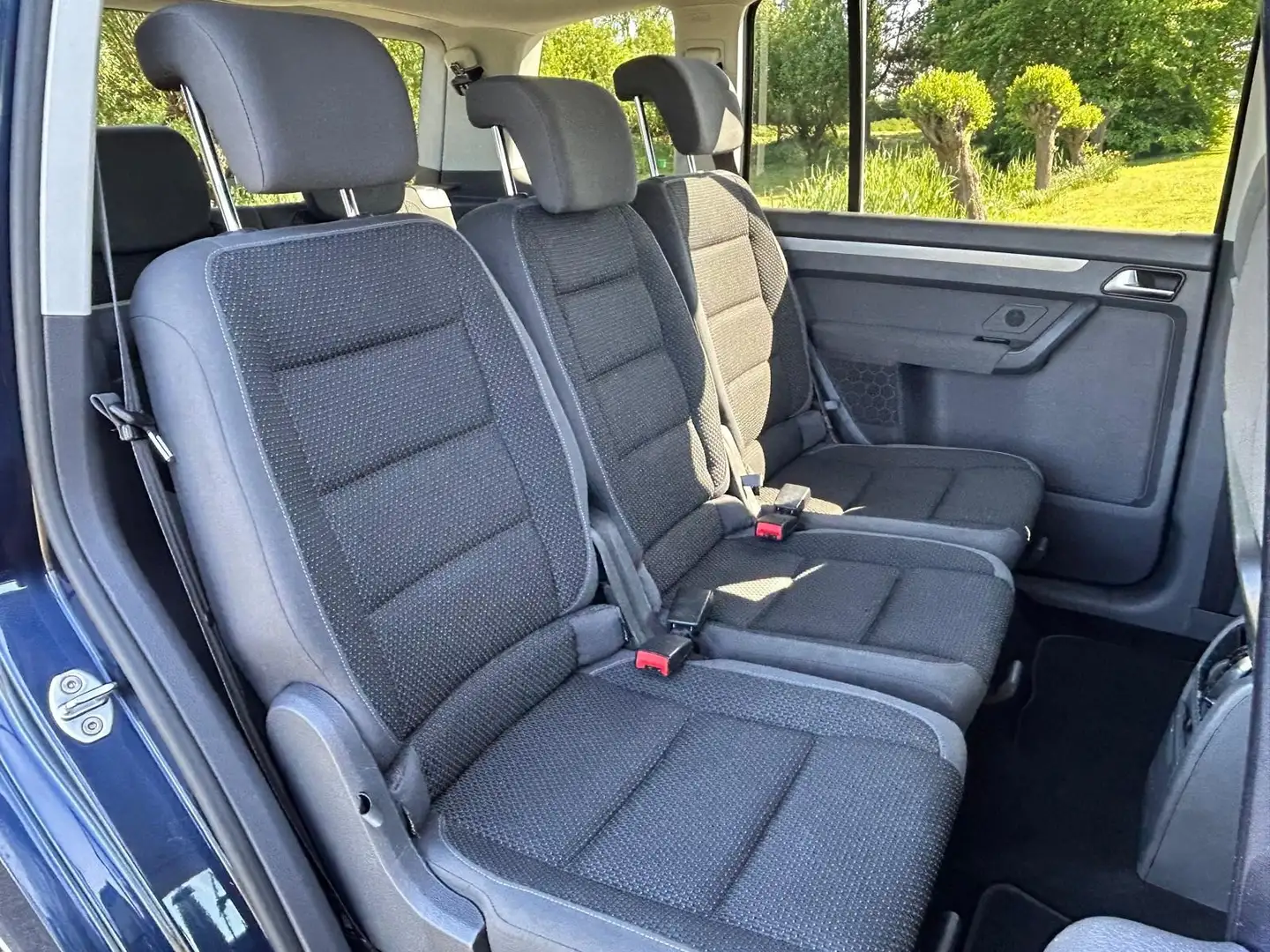 Volkswagen Touran 1.2 TSI Comfortline BlueMotion 7-persoons / Airco Blauw - 2