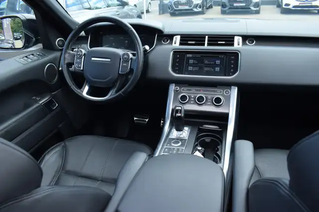 Land Rover Range Rover Sport view 2