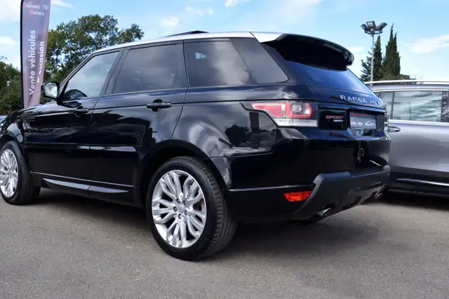 Land Rover Range Rover Sport view 3