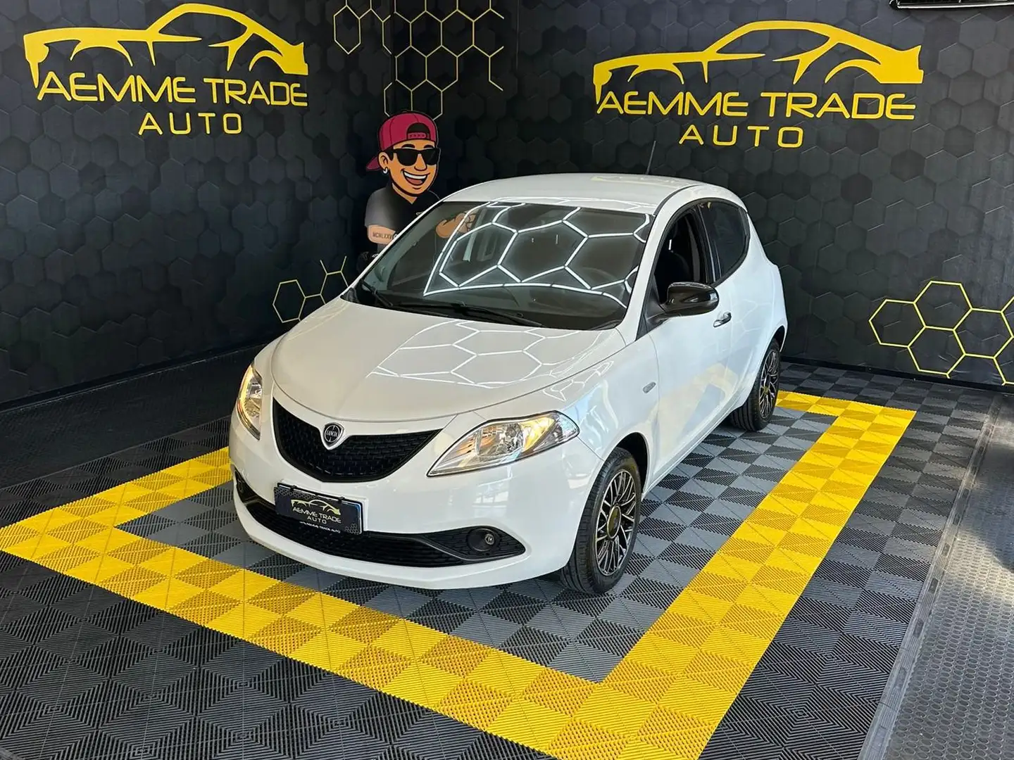 Lancia Ypsilon Ypsilon III 2015 1.2 Gold s Bianco - 1
