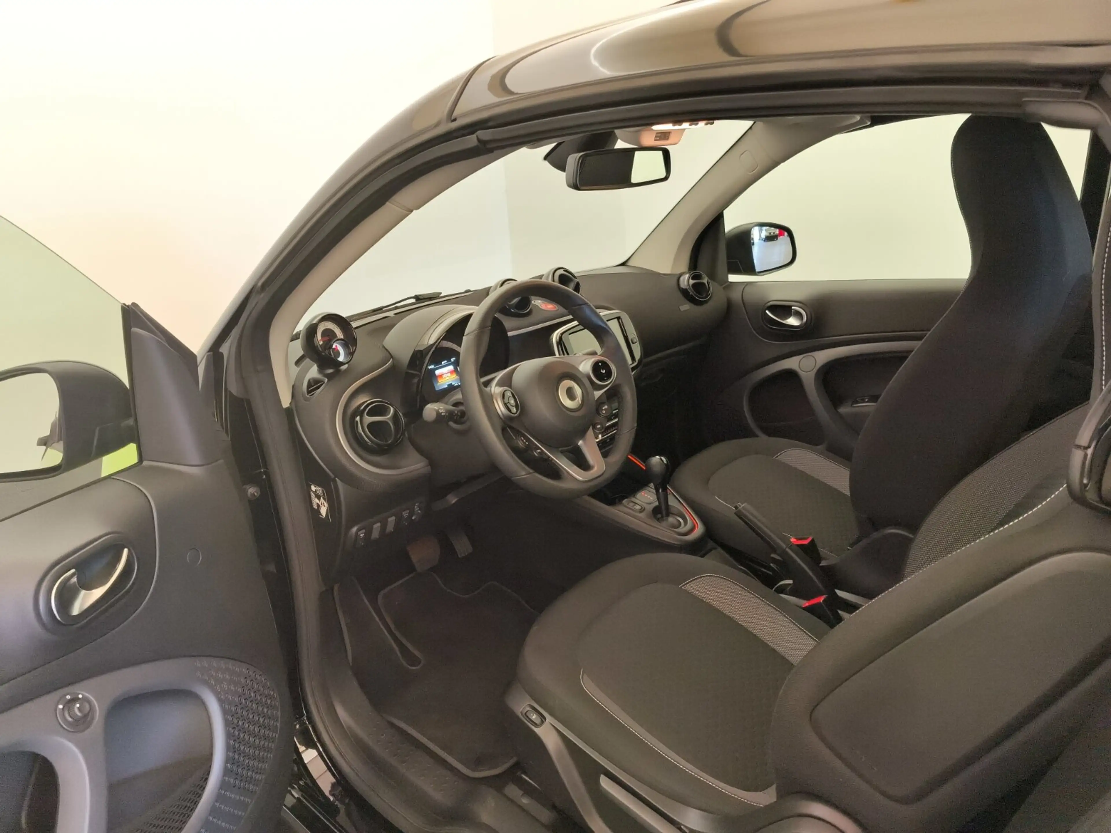 smart forTwo EQ passion Navi Voll LED Cool & Audio SHZ RüKam Klima/Park-Assist./Sitzhzg./BC/Tempomat/L-R Sensor/eFH./NSW — photo 12