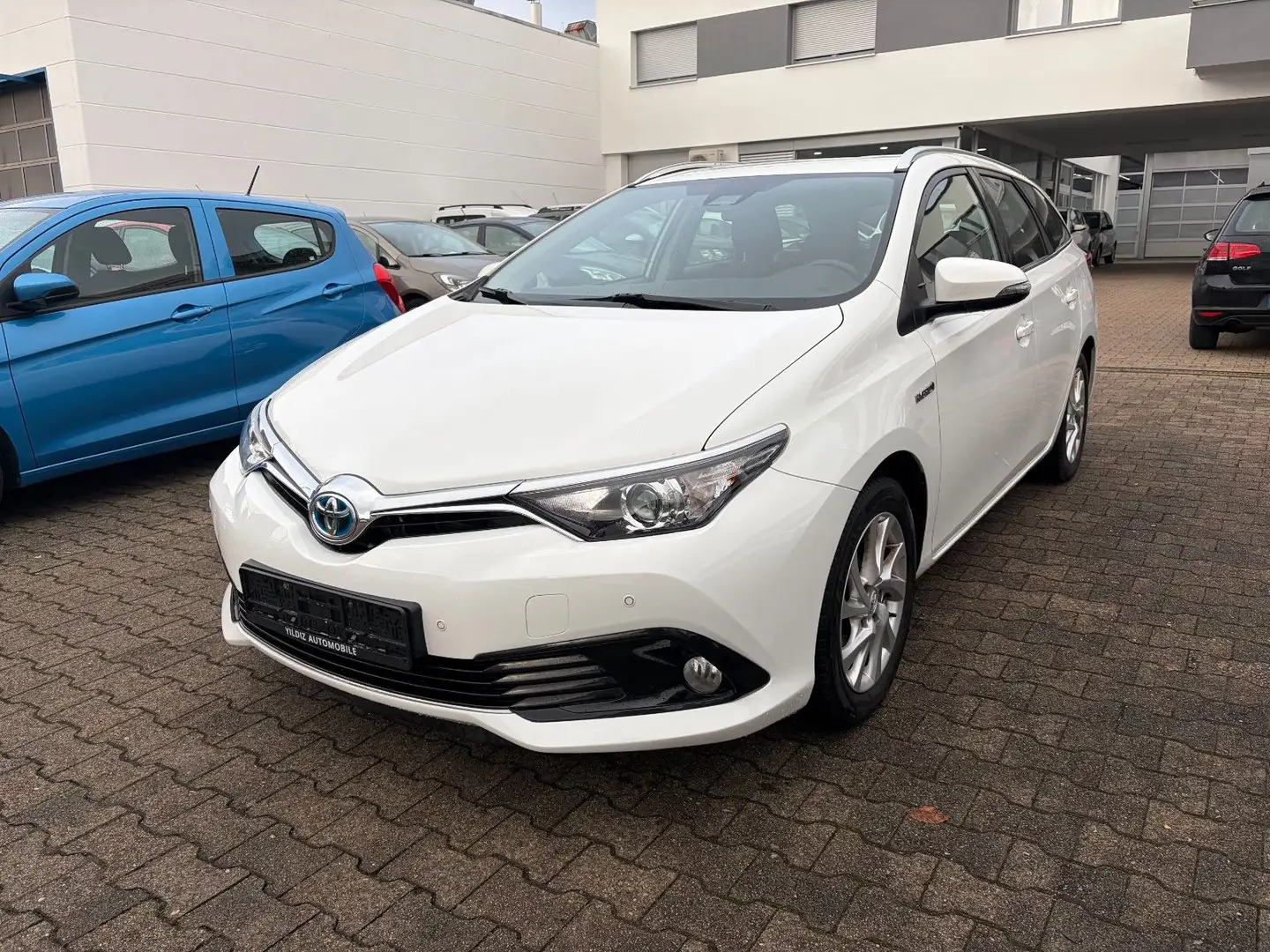 Toyota Auris Hybrid Comfort*KAMERA* Weiß - 1