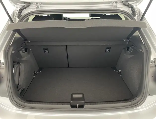 Volkswagen Polo view 7