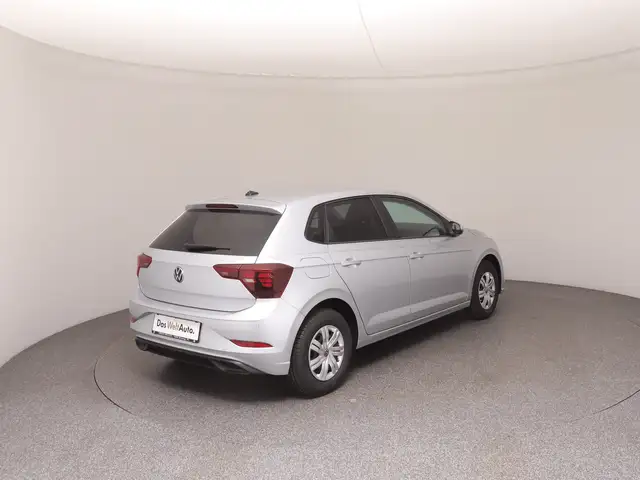 Volkswagen Polo view 4