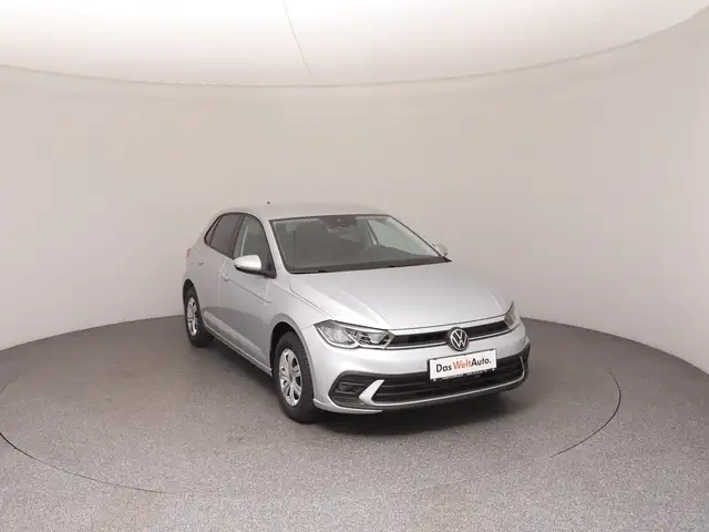 Volkswagen Polo view 2