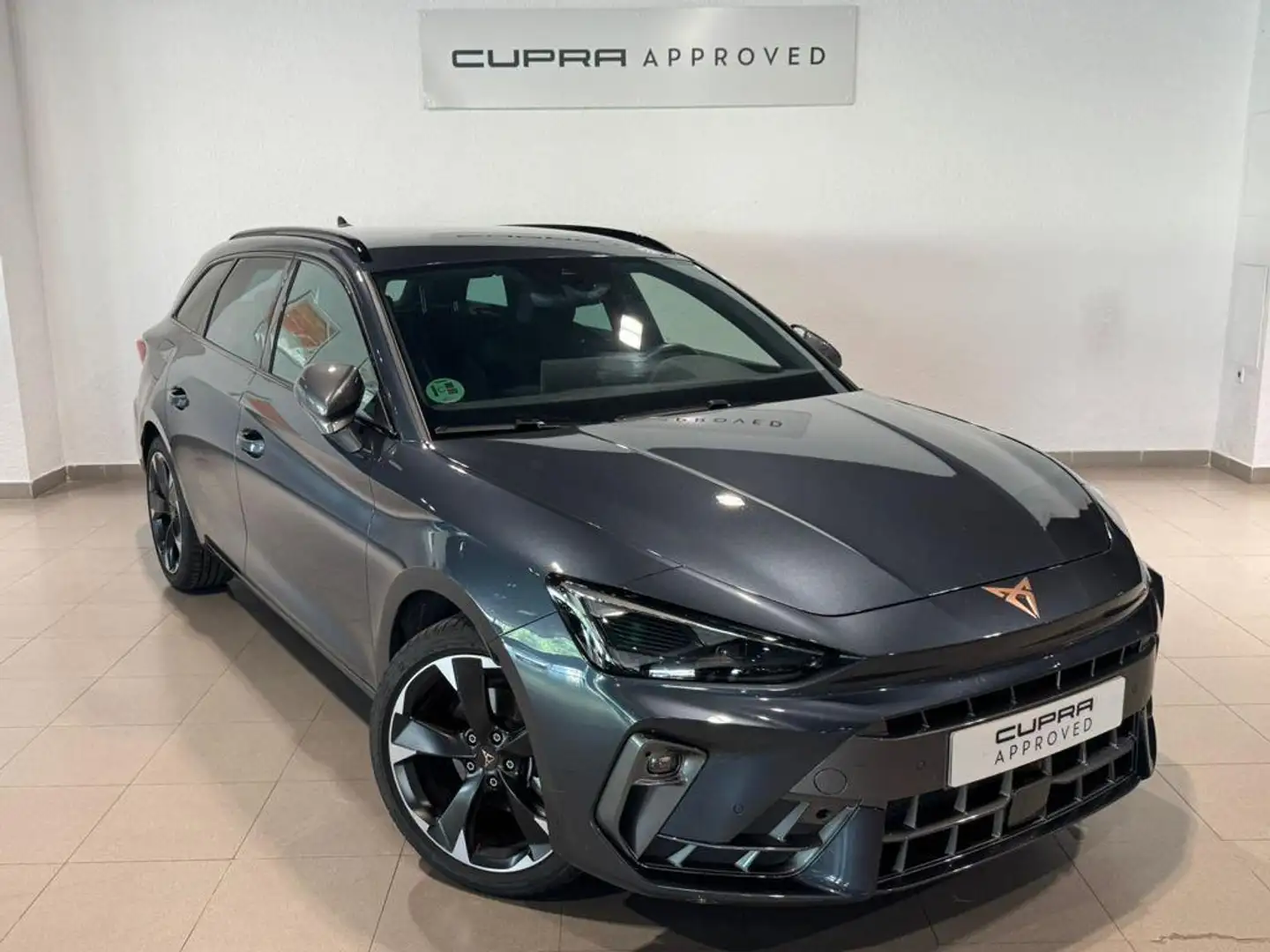 CUPRA Leon Sportstourer 1.5 TSI 110 Grijs - 1
