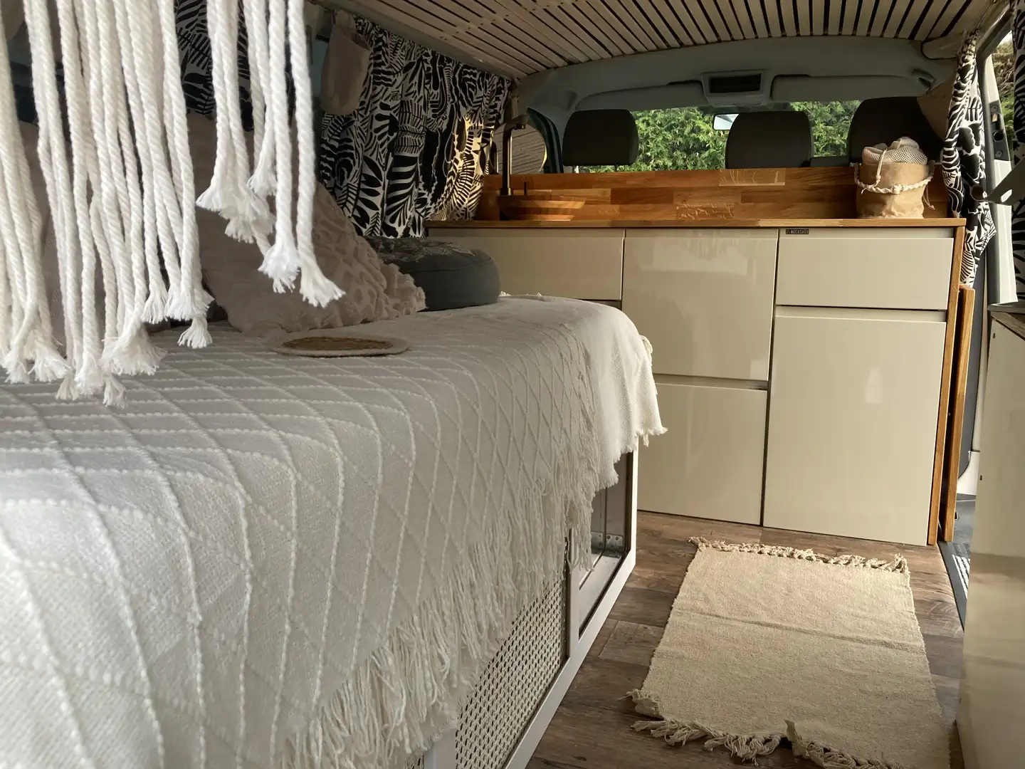 Volkswagen T5 Caravelle - 1