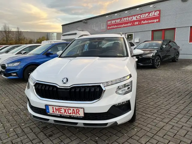 Skoda Kamiq 1,5 TSI DSG Selection + Kamera + AHK +  PDC + Klim