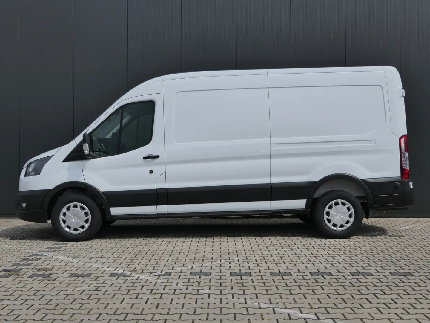 Ford Transit 350 2.0 TDCI 130pk Automaat L3H2 Trend | € 7.455,- Wit - 2