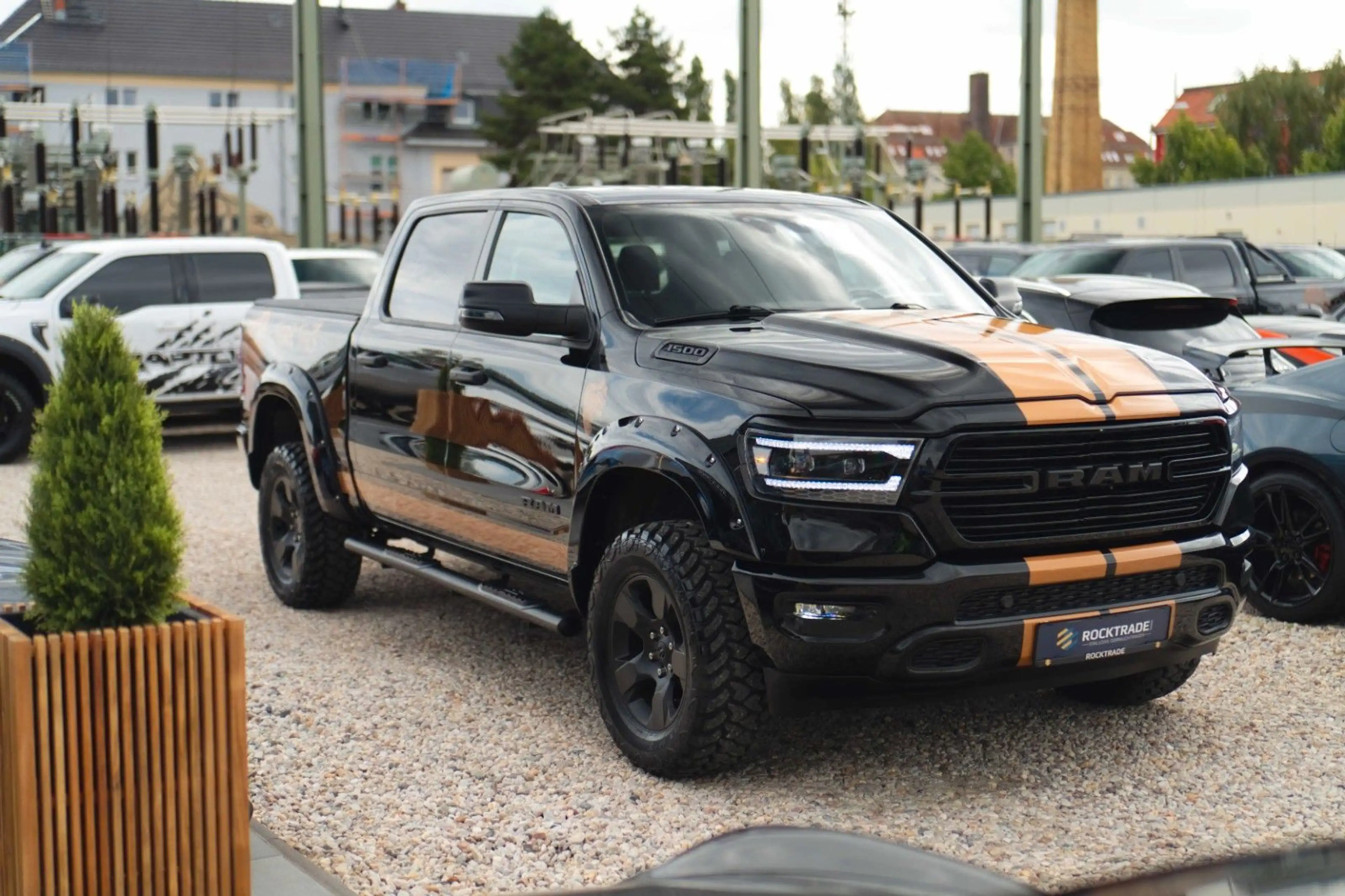 Dodge RAM 5.7 V8 HEMI 4x4 OFFROAD Night RAPTOR 19% — photo 4