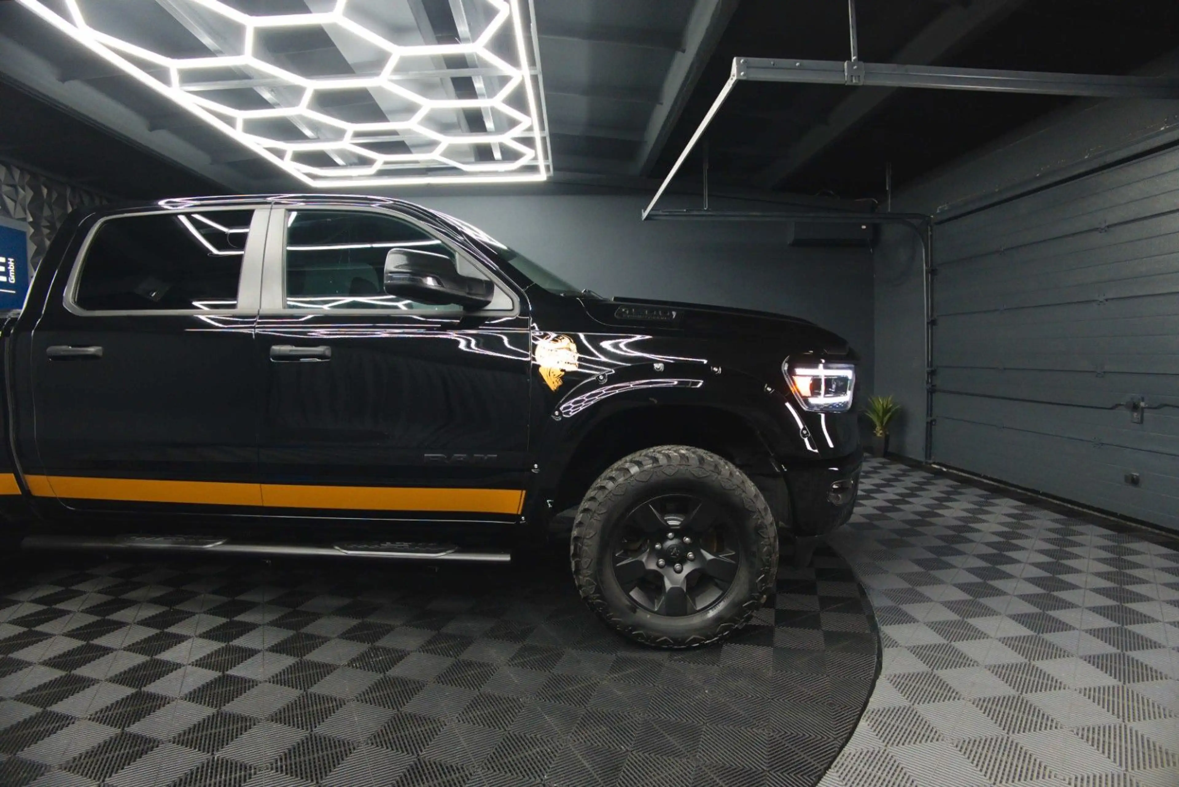 Dodge RAM 5.7 V8 HEMI 4x4 OFFROAD Night RAPTOR 19% — photo 15